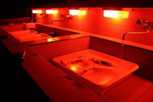 Read more about the article What Is A Dark Room Light Used For And Which One Do I Need?